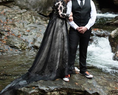 Long Sleeves Black Wedding Dresses Lace Princess Court Train Bridal Gown