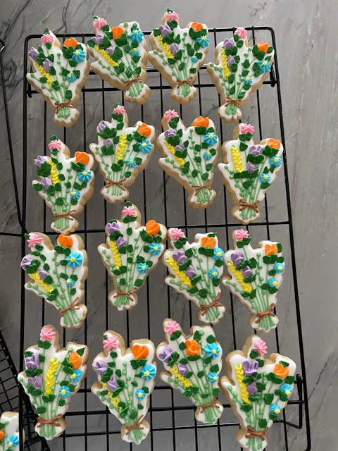 Arlo's Cookies Bouquet Cookie Cutter