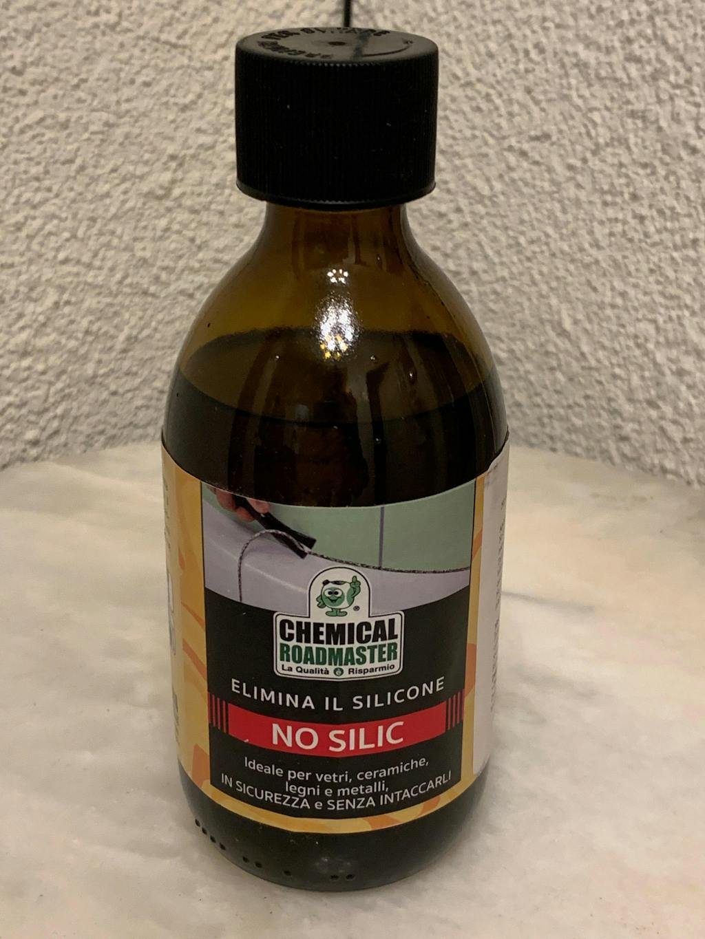 No Silic -  Soluție profesională pentru îndepărtarea siliconului și vopselei decorative, 300 ml.