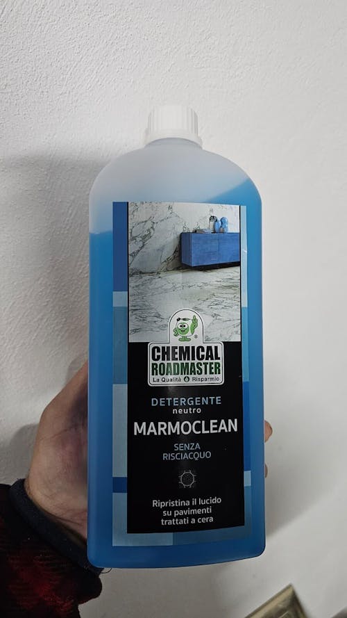 Marmoclean - detergent concentrat, spală, curăță eficient și conferă strălucire suprafețelor de marmură, 1 litru