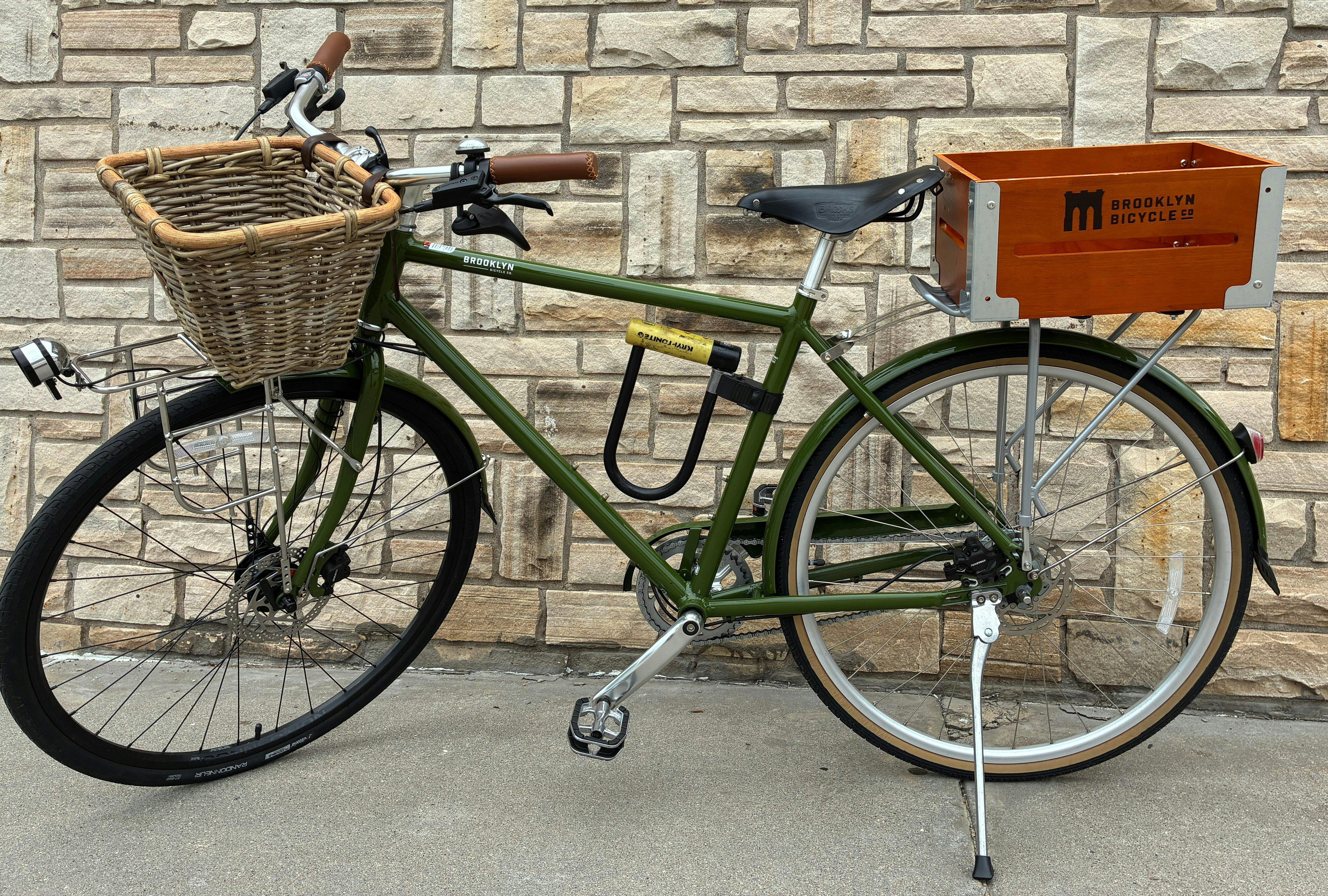 Brighton 7-Speed Cruiser Bikes | Pedal-Forward Comfort | Brooklyn