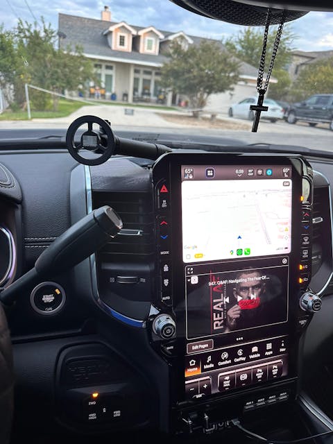 RubiGrid® V2 2019+ RAM Truck 1500/2500/3500/4500/5500 + TRX Dash Mount