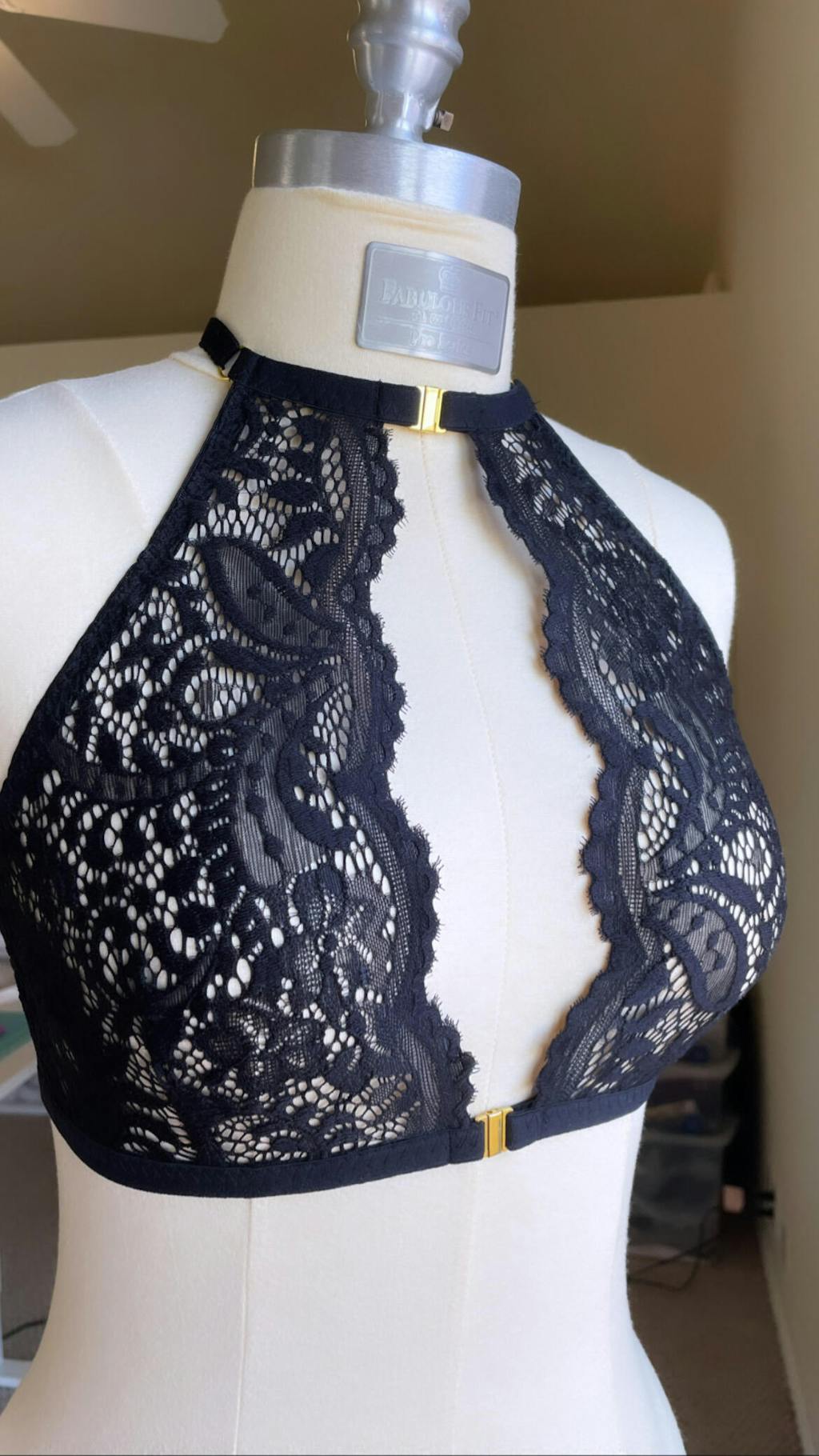 "Halter Bralette" Bra Sewing Pattern – Adjustable and Beginner-Friendly