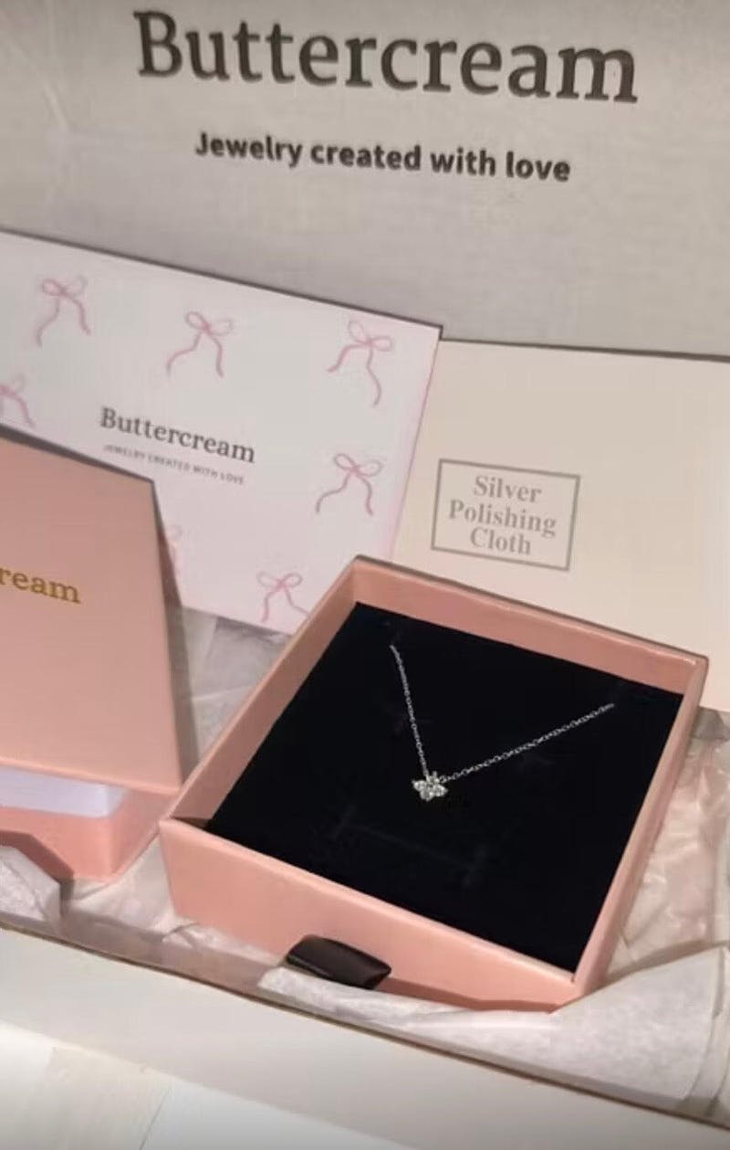 Lumi Four-Leaf Clover Necklace in Silver