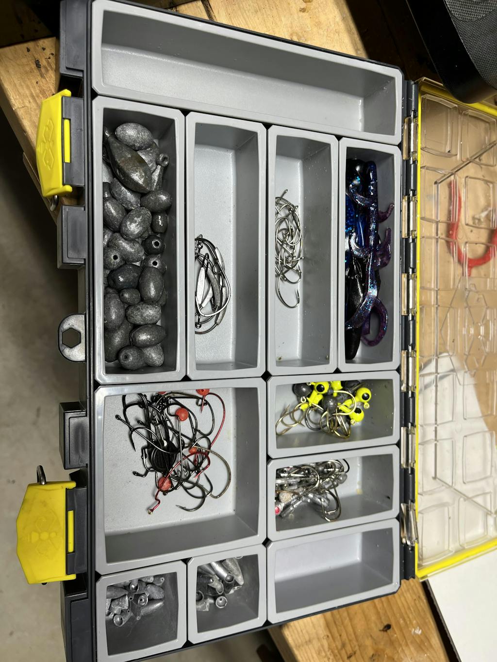 Soft Plastic/Top Water Colony 28 Modular Tackle Box BUZBE