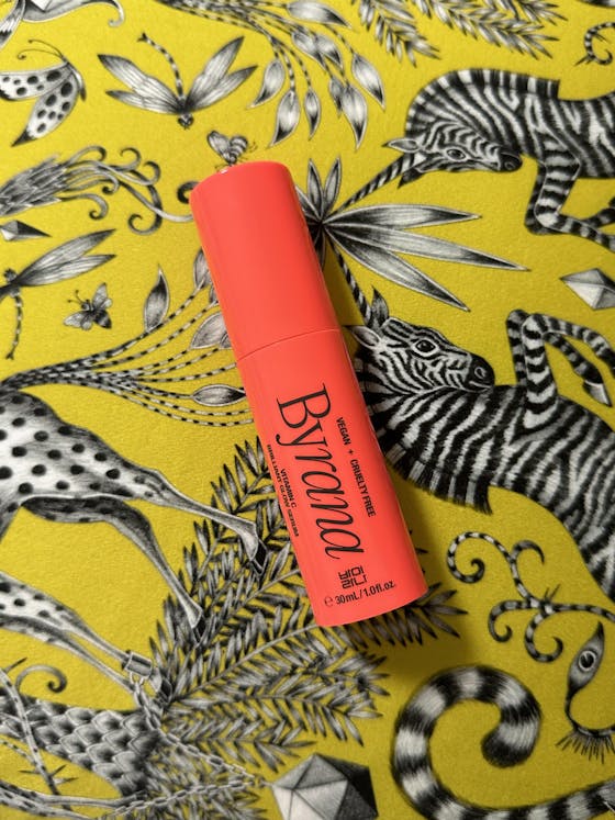 VITAMIN C BRILLIANT GLOW SERUM