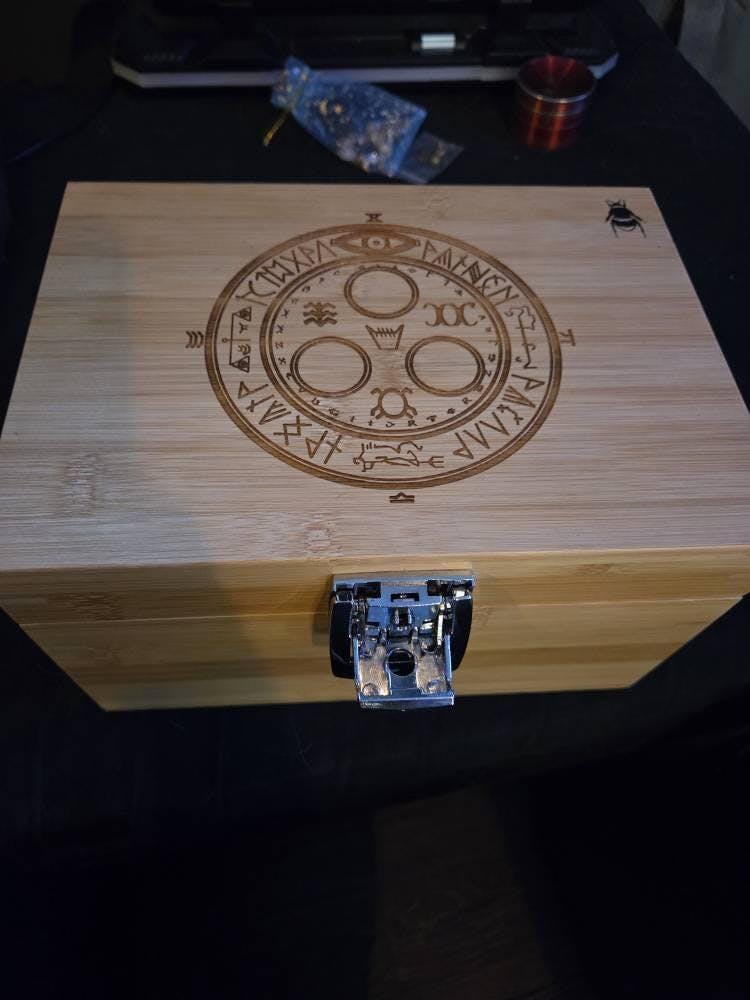 Bzz Box Bundle - Large Bamboo Lockable Smell-Proof Stash Box for