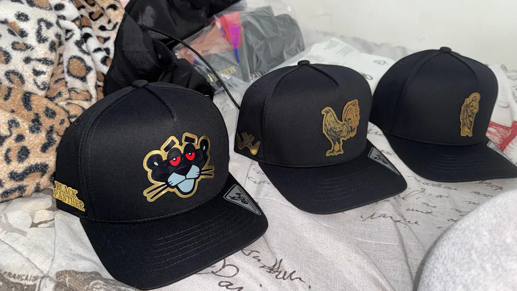 Gorra Gallo Dorado