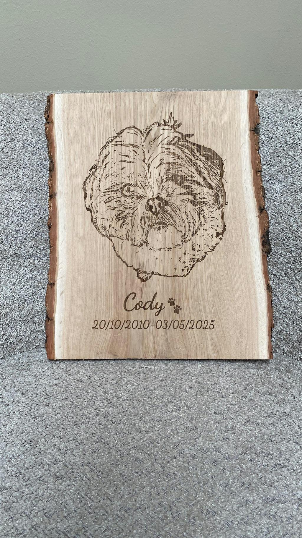 Gepersonaliseerde Huisdier Portret op Hout met Schors - Handgetekend en Gebrand Pyrografie Kunst