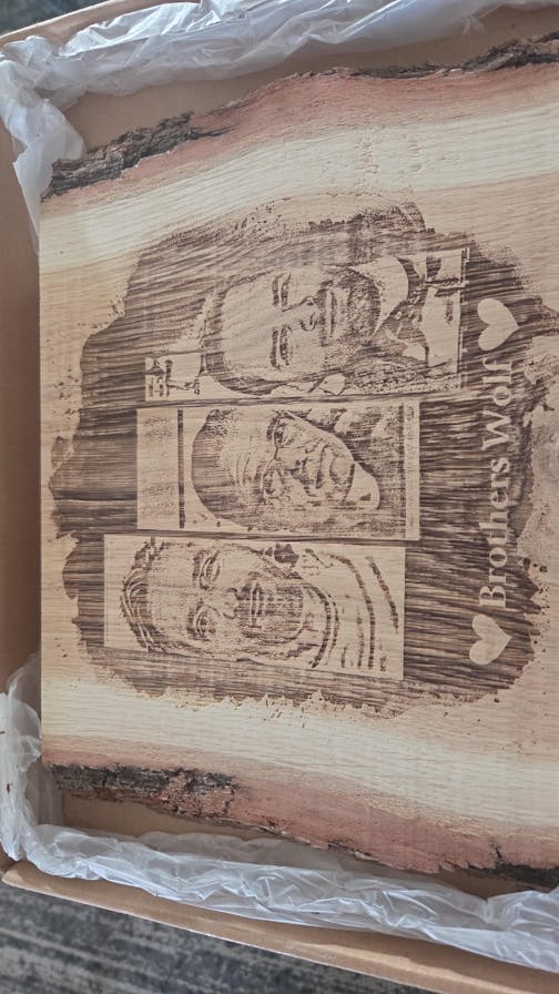 Gepersonaliseerde Pyrografie Kunst - Foto Gebrand op Hout met Schors