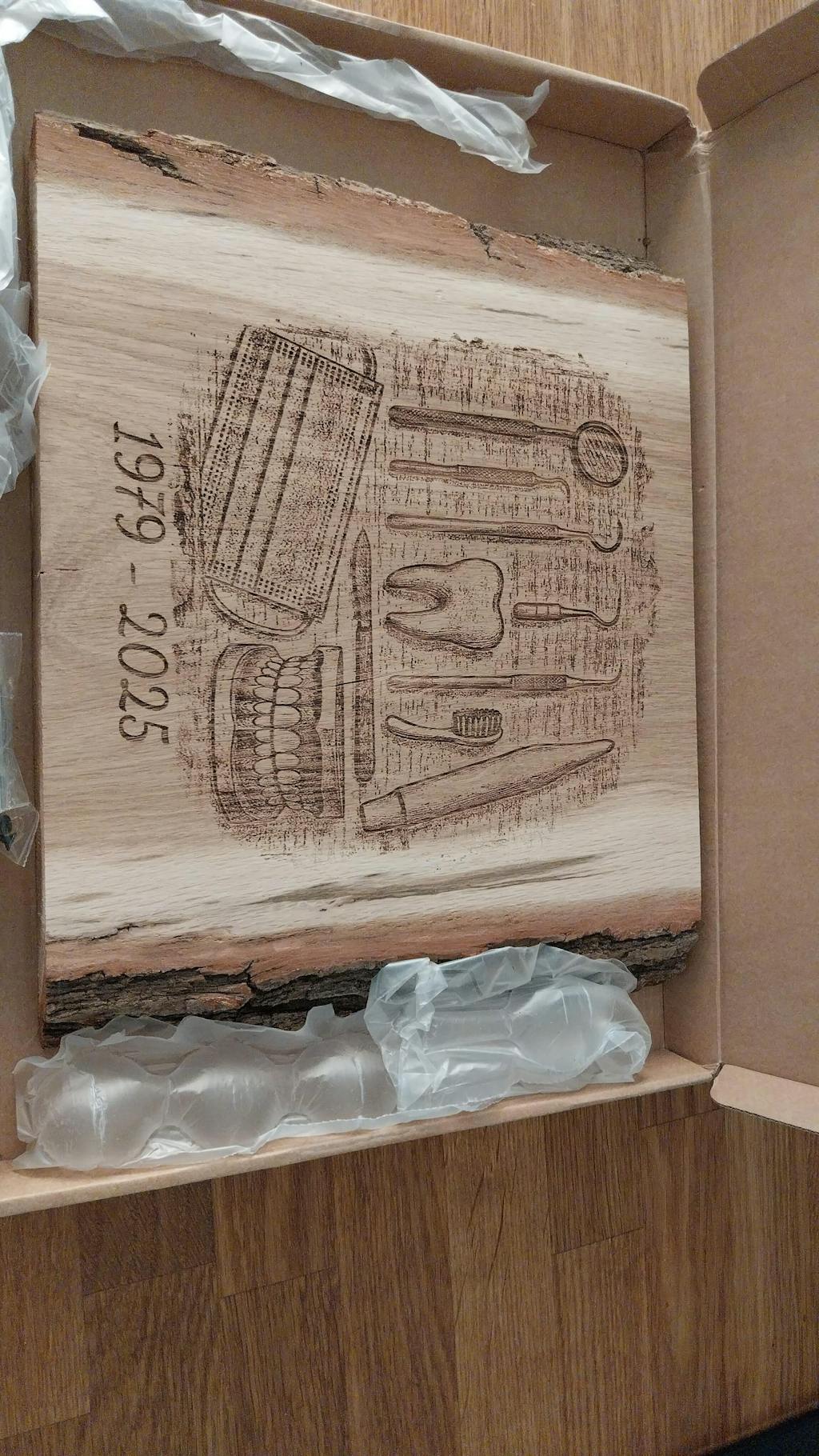Gepersonaliseerde Pyrografie Kunst - Foto Gebrand op Hout met Schors
