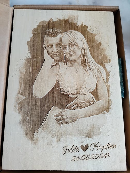 Gepersonaliseerd Foto graveren op natuurlijk hout, Elk detail levendig, Unieke Pyrografie- Prachtig gebrand