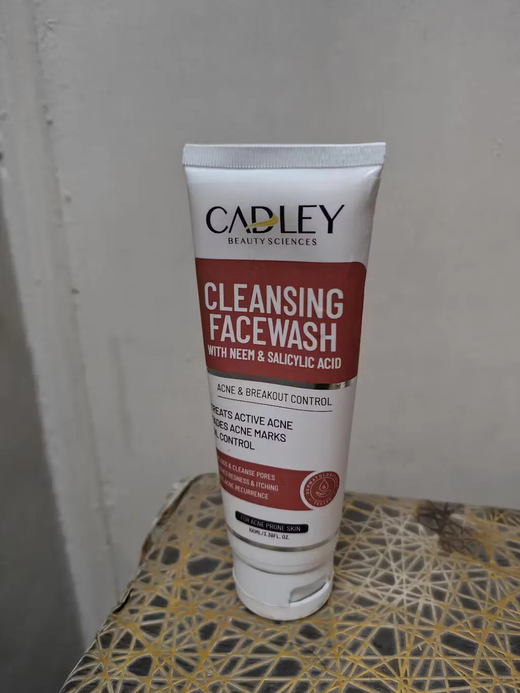 Cleansing Face Wash with Neem & Salicylic Acid