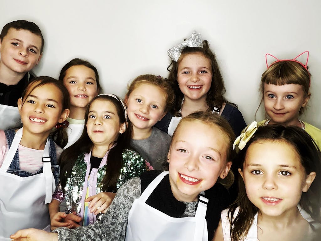 In-Studio Cake/Cupcake-Decorating Party