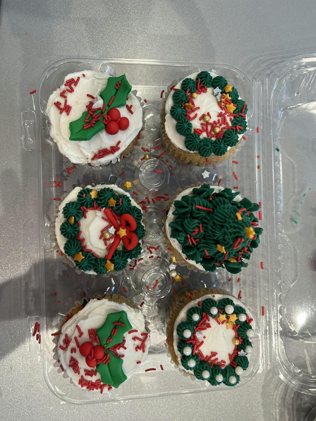 Holly-Daze Cupcake Kit