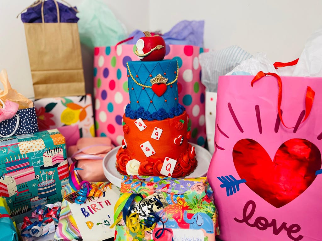 In-Studio Cake/Cupcake-Decorating Party