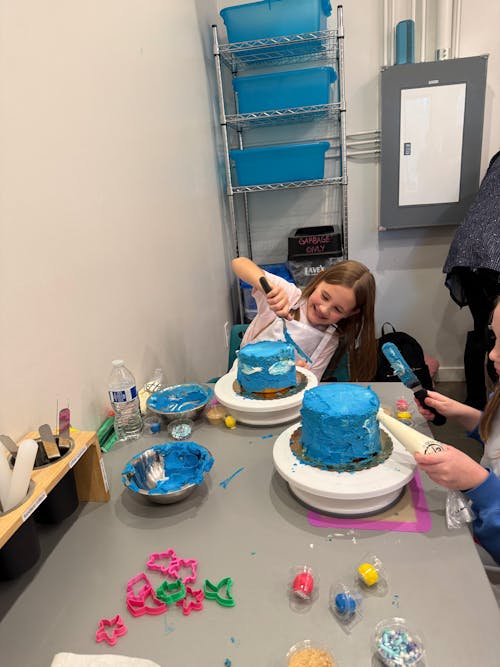 In-Studio Cake/Cupcake-Decorating Party