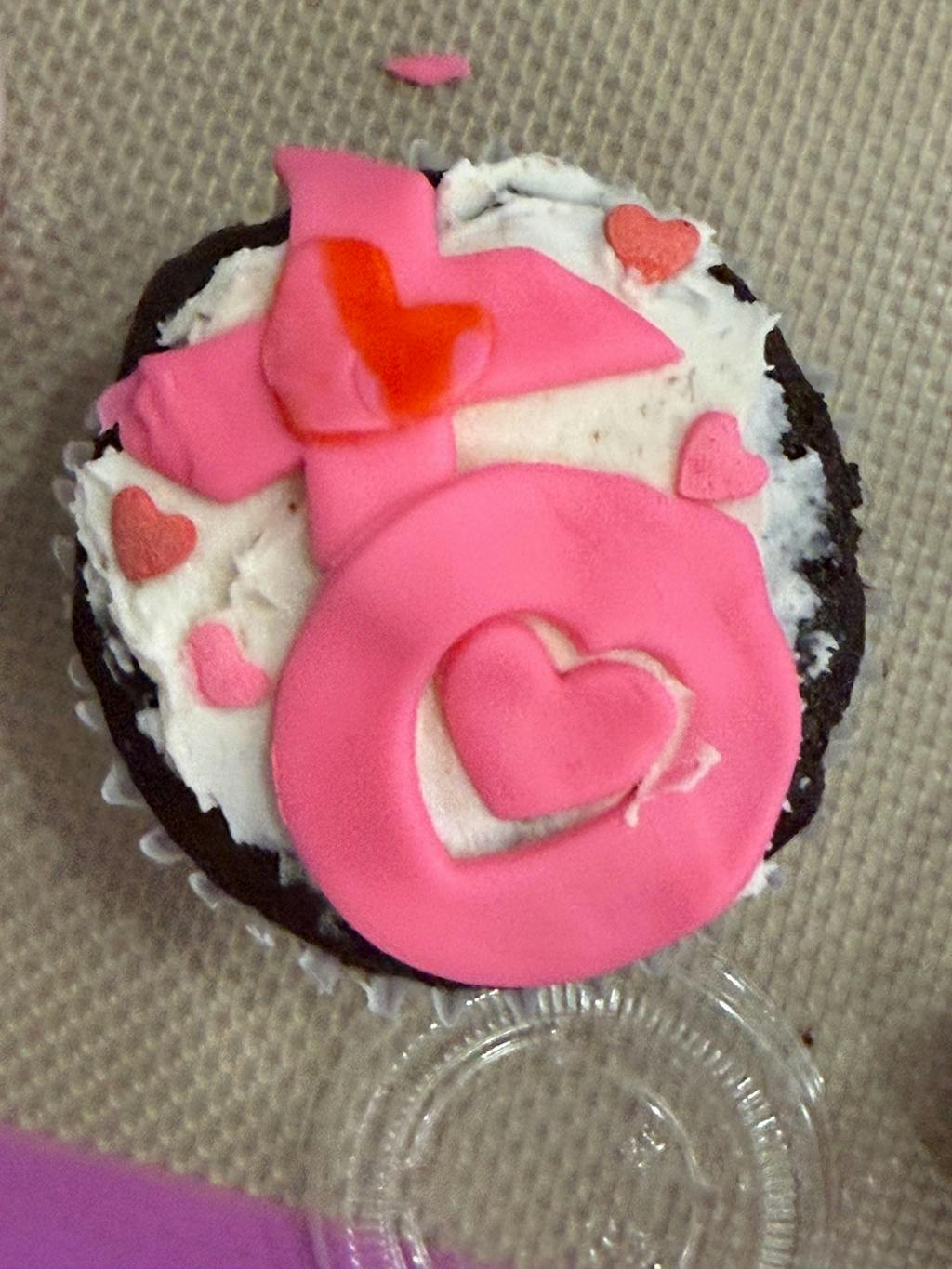 In-Studio Cake/Cupcake-Decorating Party