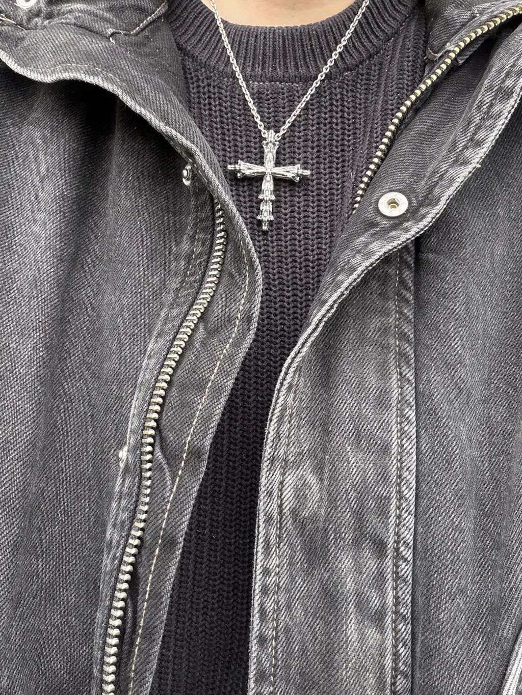 Croix Necklace
