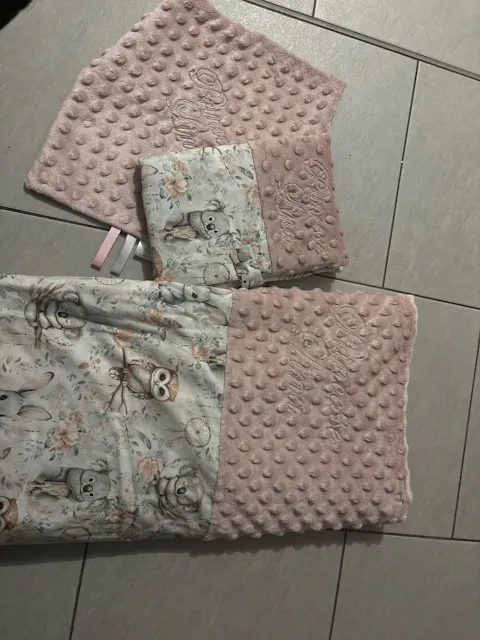 Pack Bébé Personnalisé | Couverture + Doudou 30cm + Protège carnet assortis | Fille | Coton