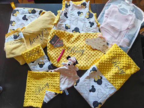 Pack Bébé Personnalisé | Couverture + Doudou 30cm + Protège carnet assortis | Fille | Coton