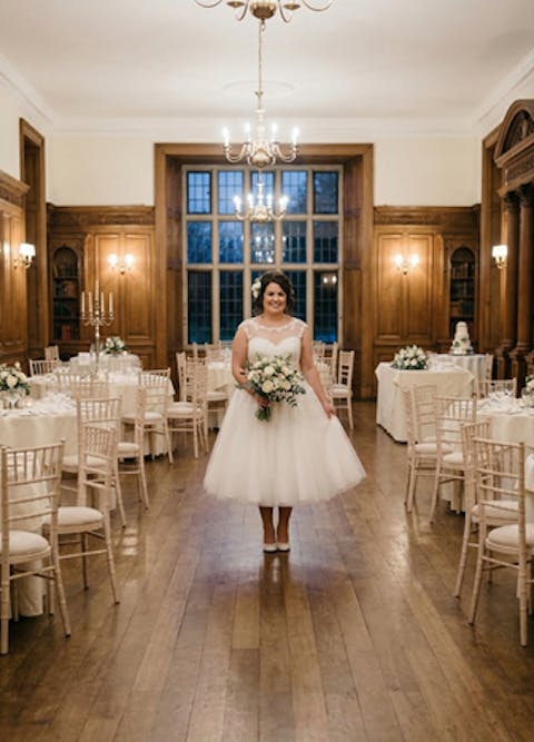 Vintage Lace Short Wedding Dress Tea-Length Sheer Back Cap Sleeves Plus Size Elegant Garden Wedding Bridal Gowns