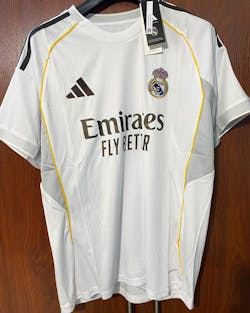 Calidad Premium Camiseta Real Madrid 2025/26 Primera Equipación Hombre-Versión Hincha