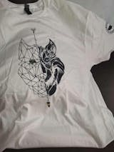 Camiseta Orgánica Camperwilf® – Lobo Negro (Color Blanco)