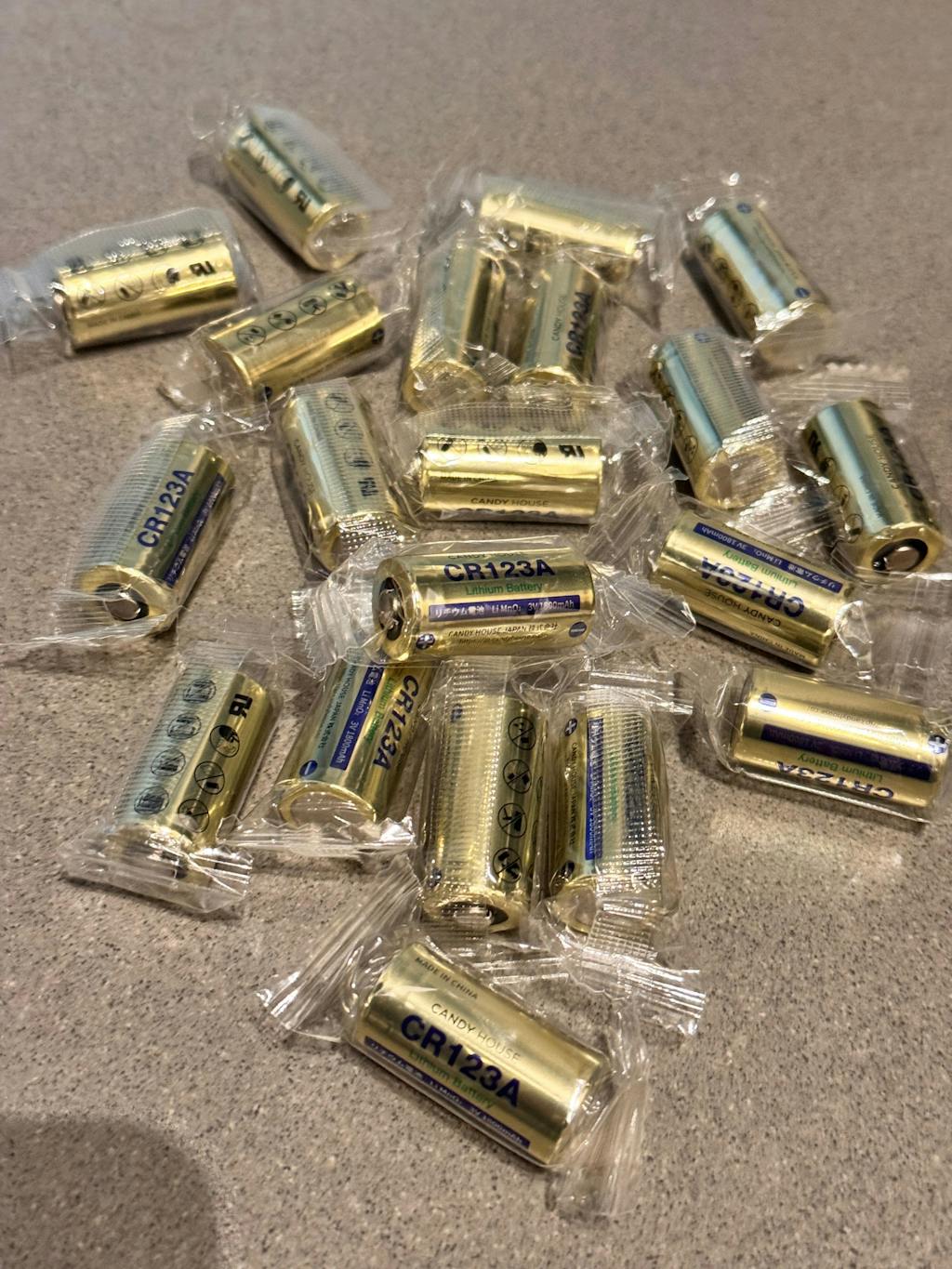 1800mAh高容量CR123A 電池1本 バッテリー【セサミ/フェイスシリーズ