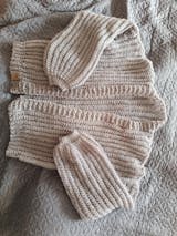 BLOW KISS CARDIGAN Crochet Pattern (skill level beginner)