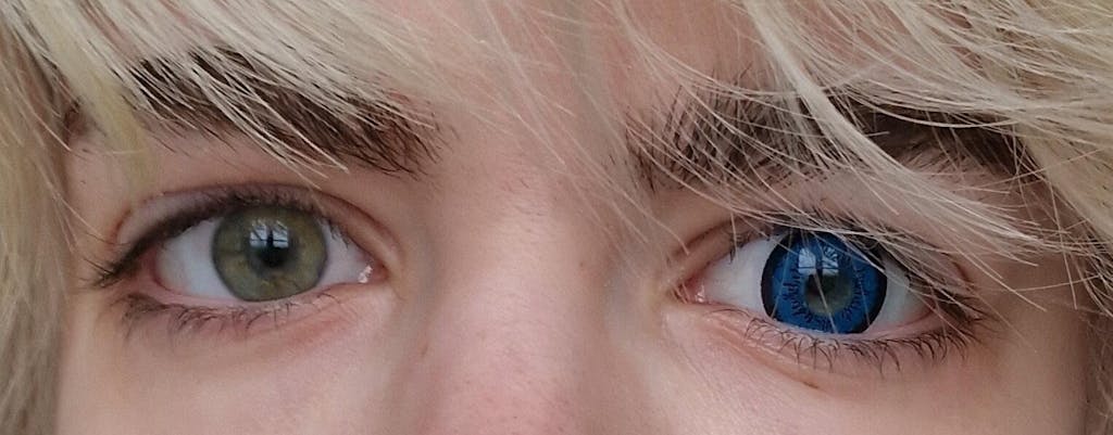 EOS Dolly Eye Blue