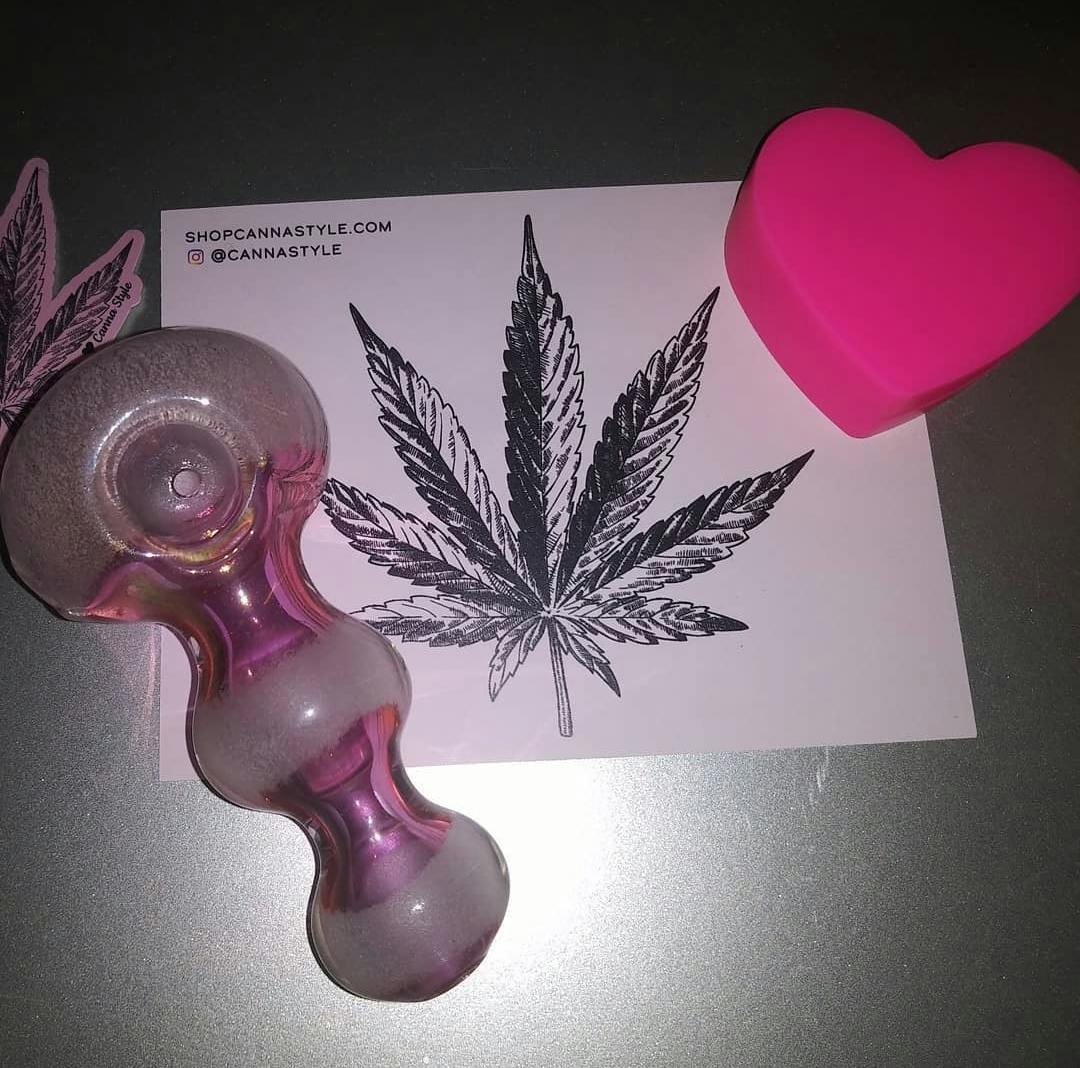 HEART STASH CONTAINER Canna Style