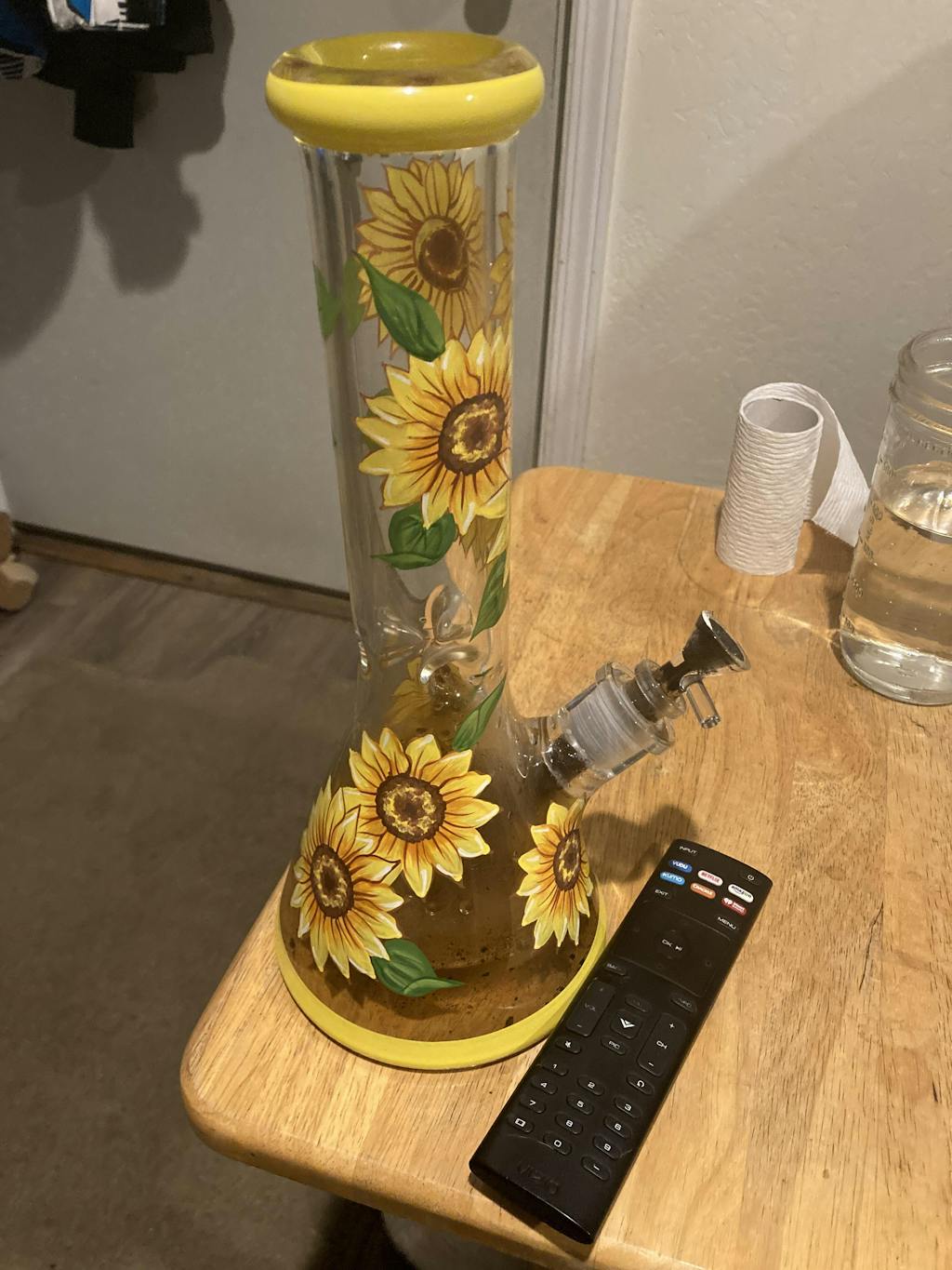 HANDPAINTED SUNFLOWER BONG – Canna Style