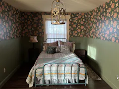Customer photo from Pam Dorsey's Canvas & Ivy review