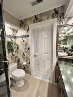 Customer photo from Yvonne Scott's Canvas & Ivy review