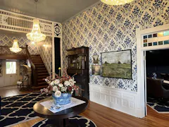 Customer photo from Donna Christensen's Canvas & Ivy review