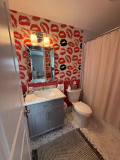 Customer photo from Janice Smith's Canvas & Ivy review