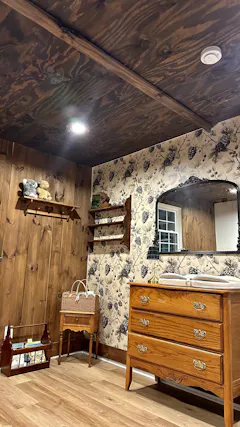 Customer photo from Leah Garcia's Canvas & Ivy review