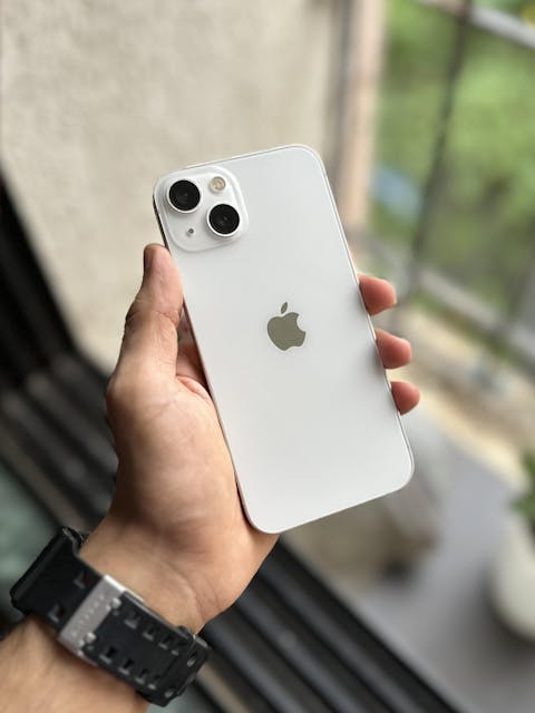 iPhone 16 Pro Skins & Wraps