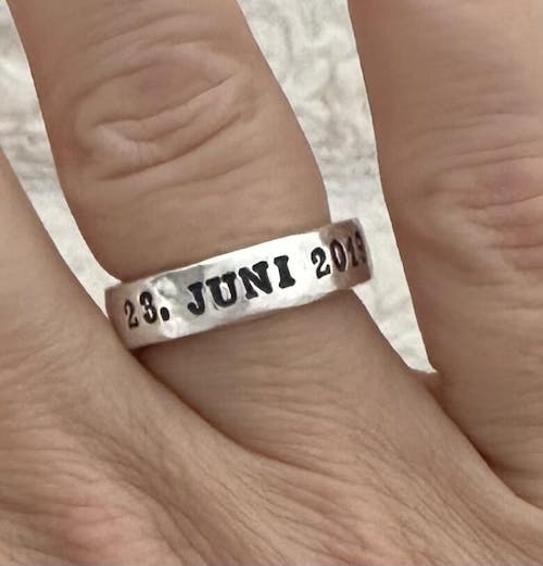 QUOTE Ring Small - Ring mit Gravur