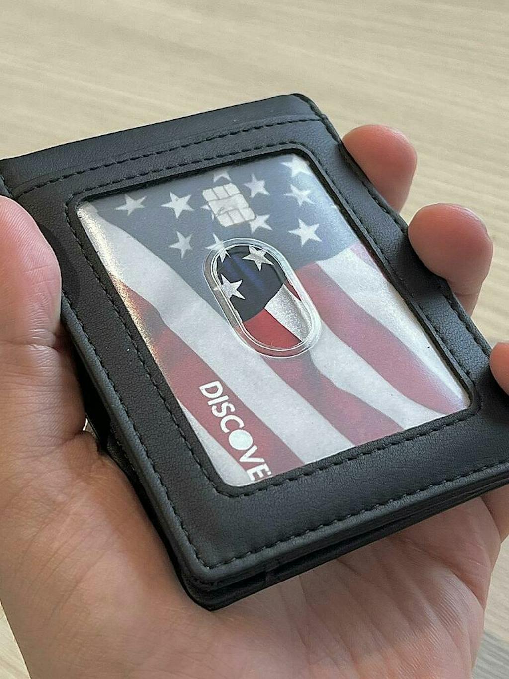 AirTag Bifold Wallet Premium Leather CARASET™