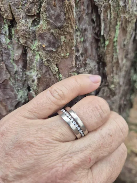 Full Eternity Band With Shared Prong