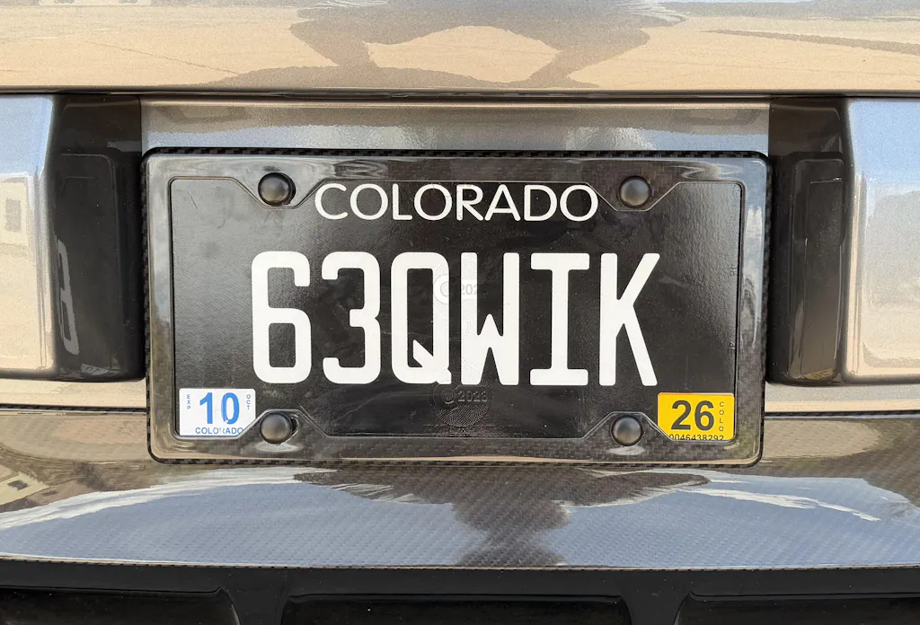 Carbon Fiber License Plate Frame - 4 Holes Minimal - Gloss Finish