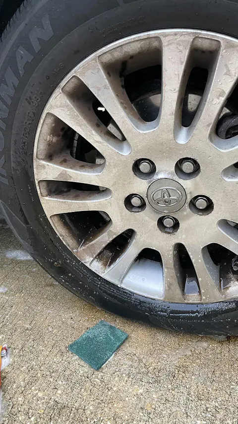 Ultimate Wheel Cleaner Spray