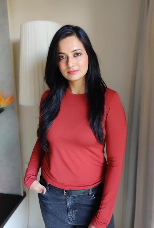 RED DAHLIA LONG SLEEVE CREW