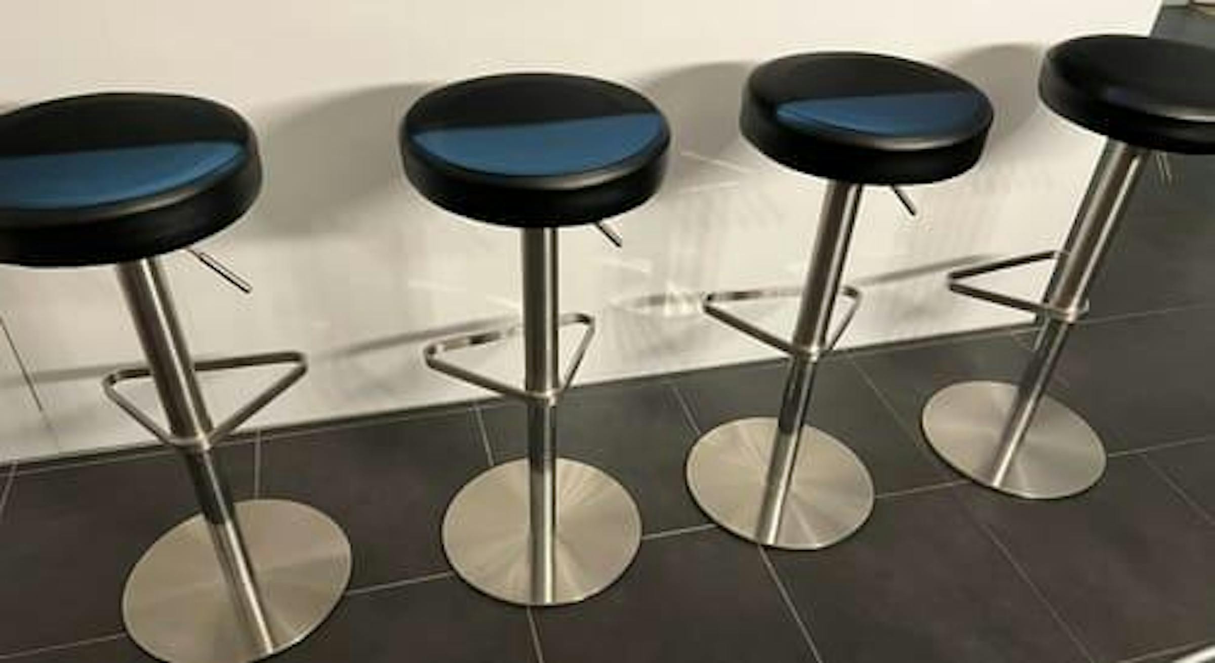 Housse pour tabouret rond 100% imperméable texture simili cuir