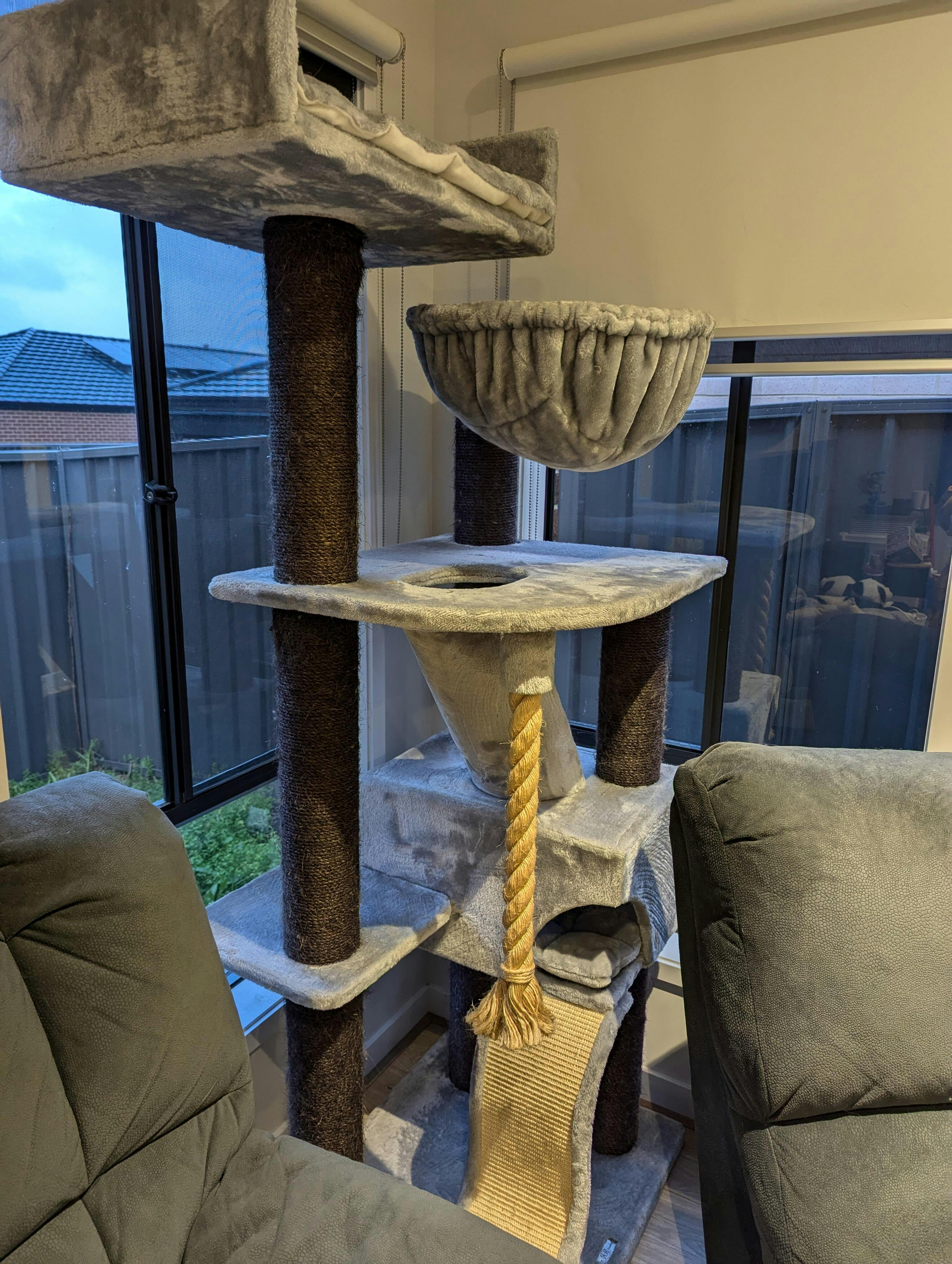 Cat Tree for large cats Cat Mansion (Blackline Light Grey