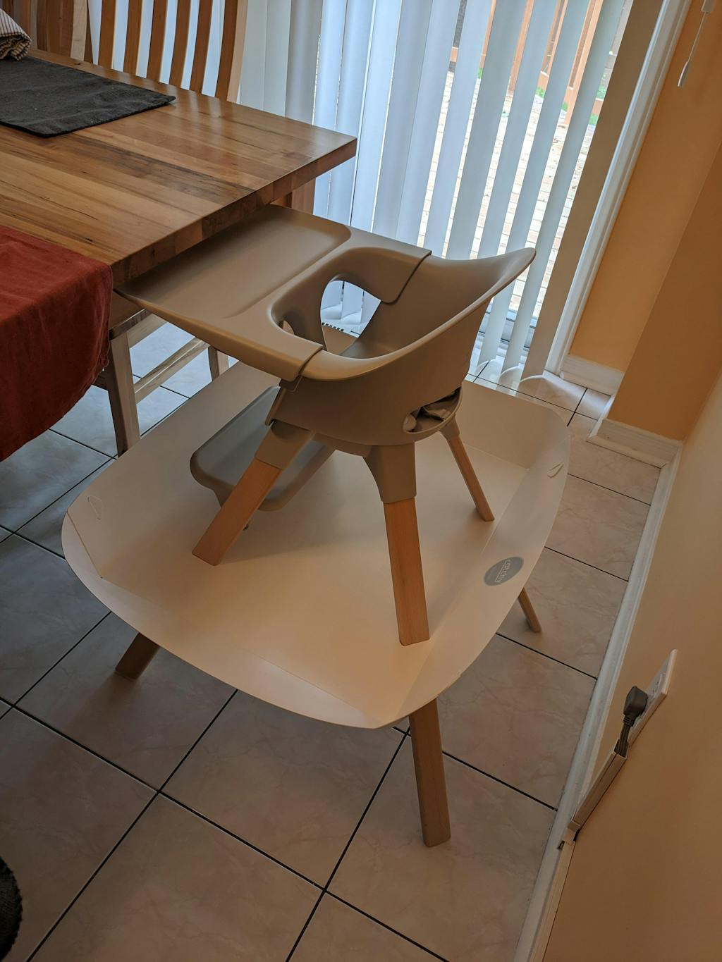 CATCHY The food and mess catcher for high chairs Food & Mess