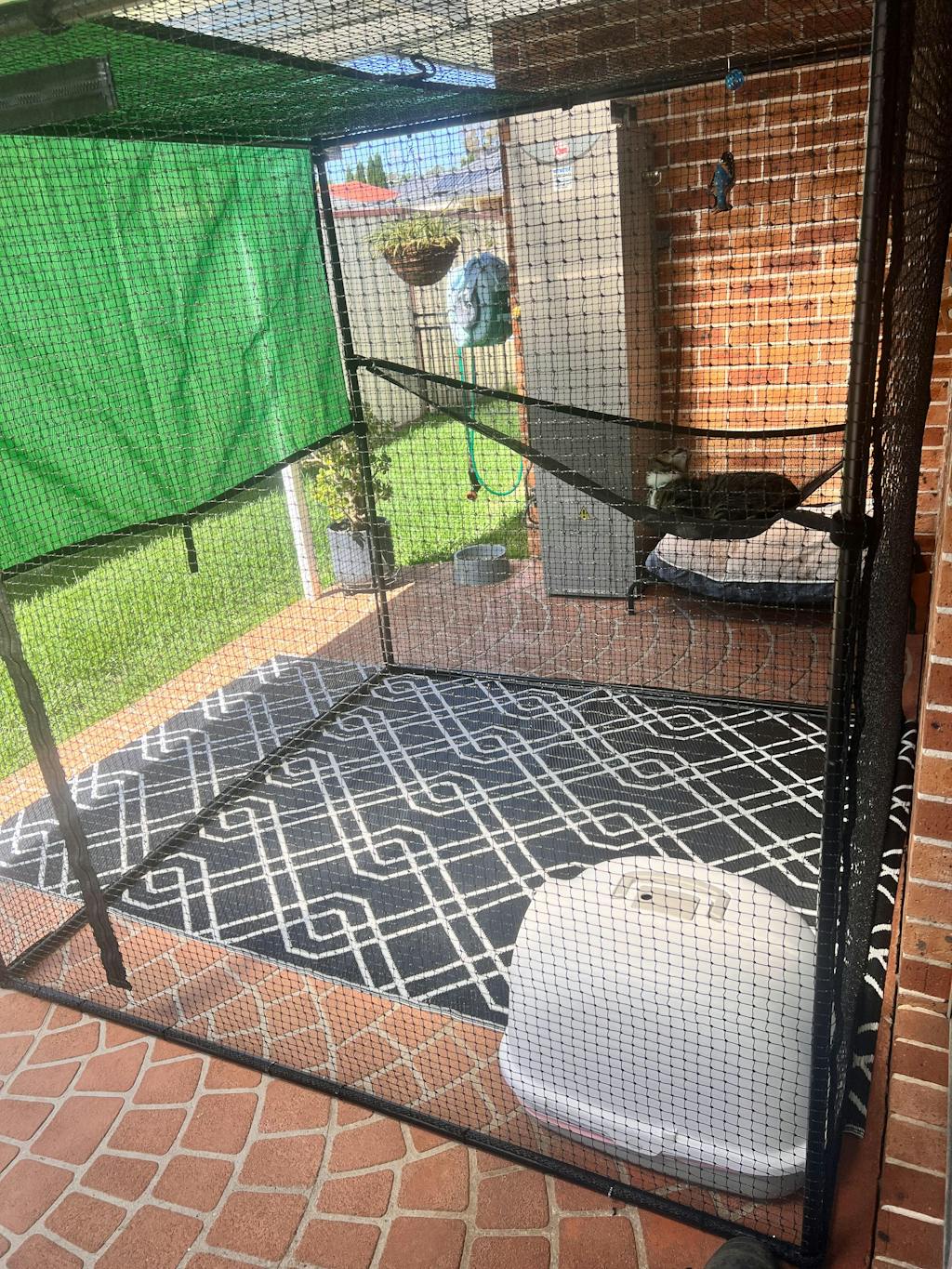 Single Size 1.8m Freestanding Cat Enclosure – Catnets