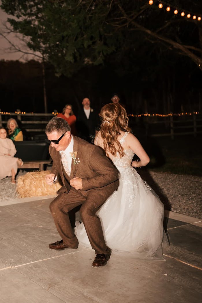 Ceehuteey Men's 3 Pieces Herringbone Fashion Formal Business Notch Lapel Mens Suit (Blazer+vest+Pants)